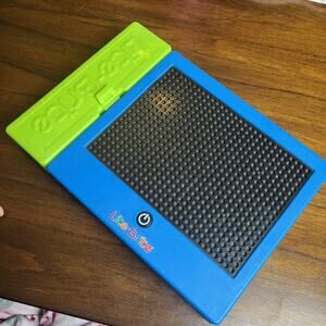 2014 Lite-Brite Magic Screen Light Up Creative Toy 90+ Pegs Works Retro Inspired